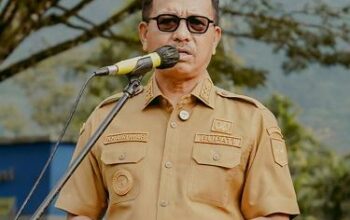 Bupati Solsel H Khairunas, Minta OPD Perkuat Monitoring dan Evaluasi Kegiatan
