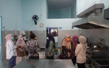 Pastikan MBG Aman dan Bergizi, Tim Satgas Padang Panjang Monitoring Dapur 7 SPPG