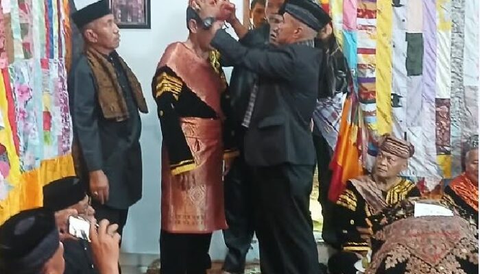 Batagak Gala Penghulu Suku Melayu, H.Maswan Nursu’ud, SS, Dt. Singo Labiah, Teguhkan Sako dan Perkuat Peran Adat di Koto Tangah
