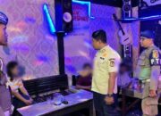 Tempat Hiburan Malam Ditertibkan,  Satpol PP Sisiri Kedai Tuak, Biliar dan Kafe