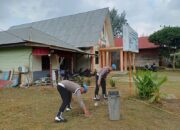 Hari Jadi Propam Polri ke-24, Propam Polres Mentawai Gelar Bakti Sosial dan Serahkan Bansos