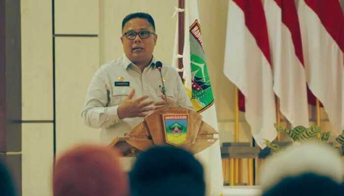 Jelang Pilwana Serentak, Satlinmas Solsel Dibekali Tugas Pengamanan