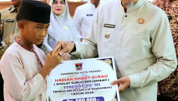Rajin Shalat Subuh Berjamaah, 600 Siswa SD-SMP Terima Reward Rp300 Ribu