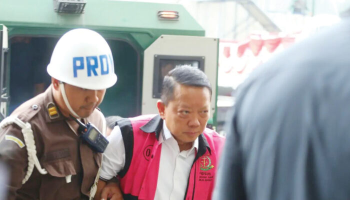 Eks Jampidsus Febrie Adriansyah Jalani Sidang Perdana Kasus TPPU pada 7 Oktober 2026